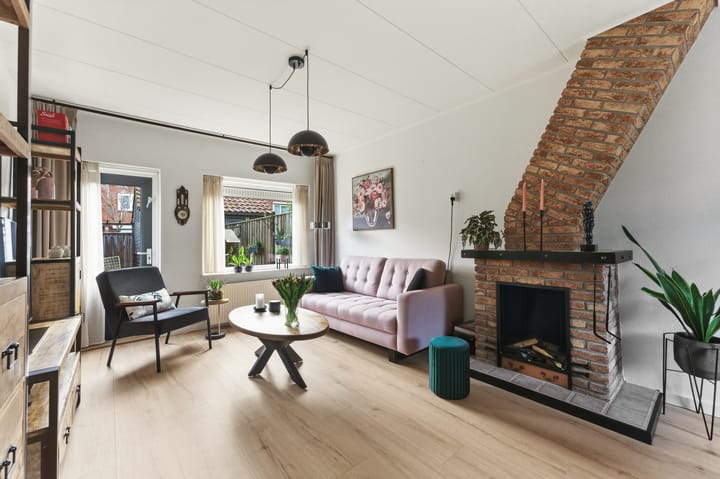 Photo 2 of Resedastraat 34