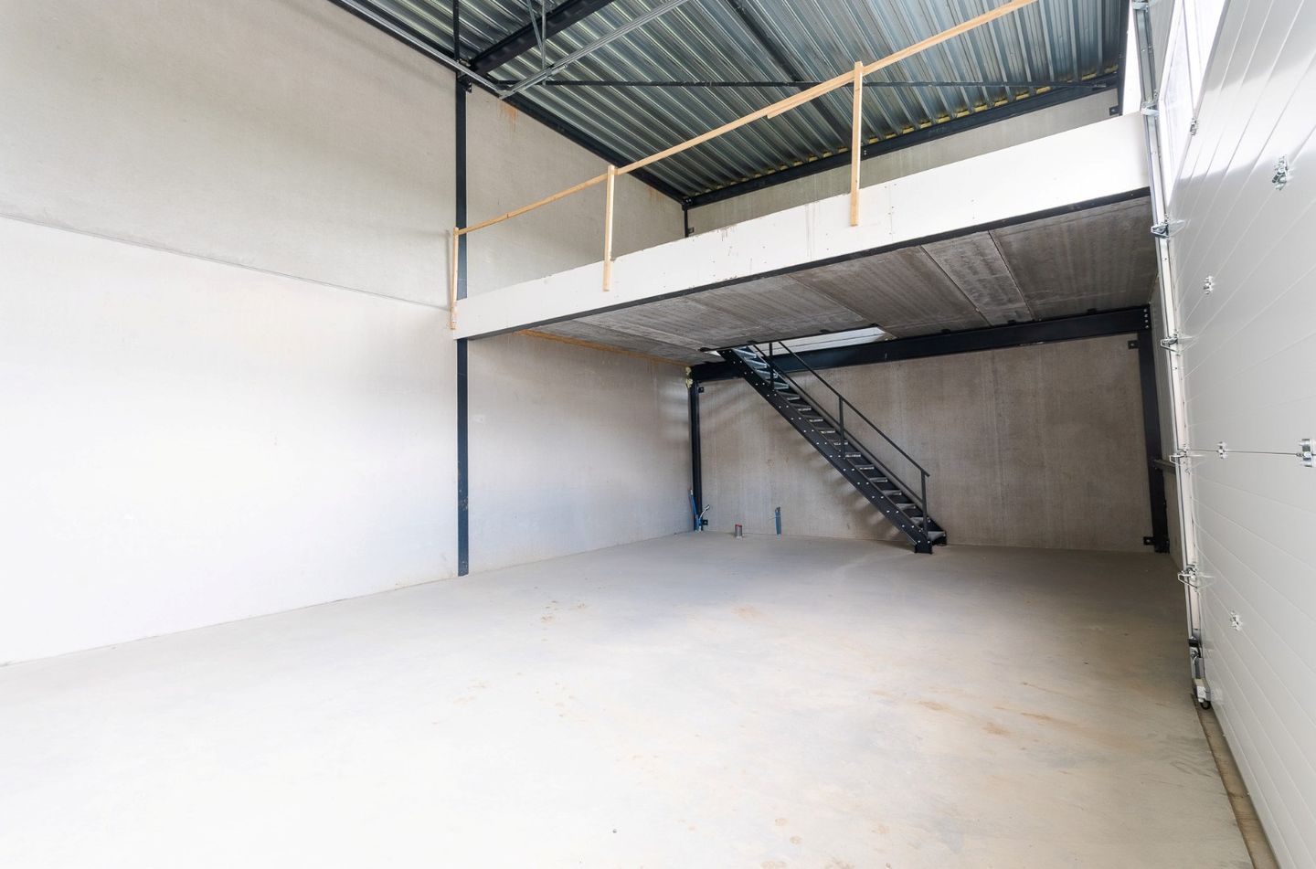 View photo 2 of Groethofstraat 17-J