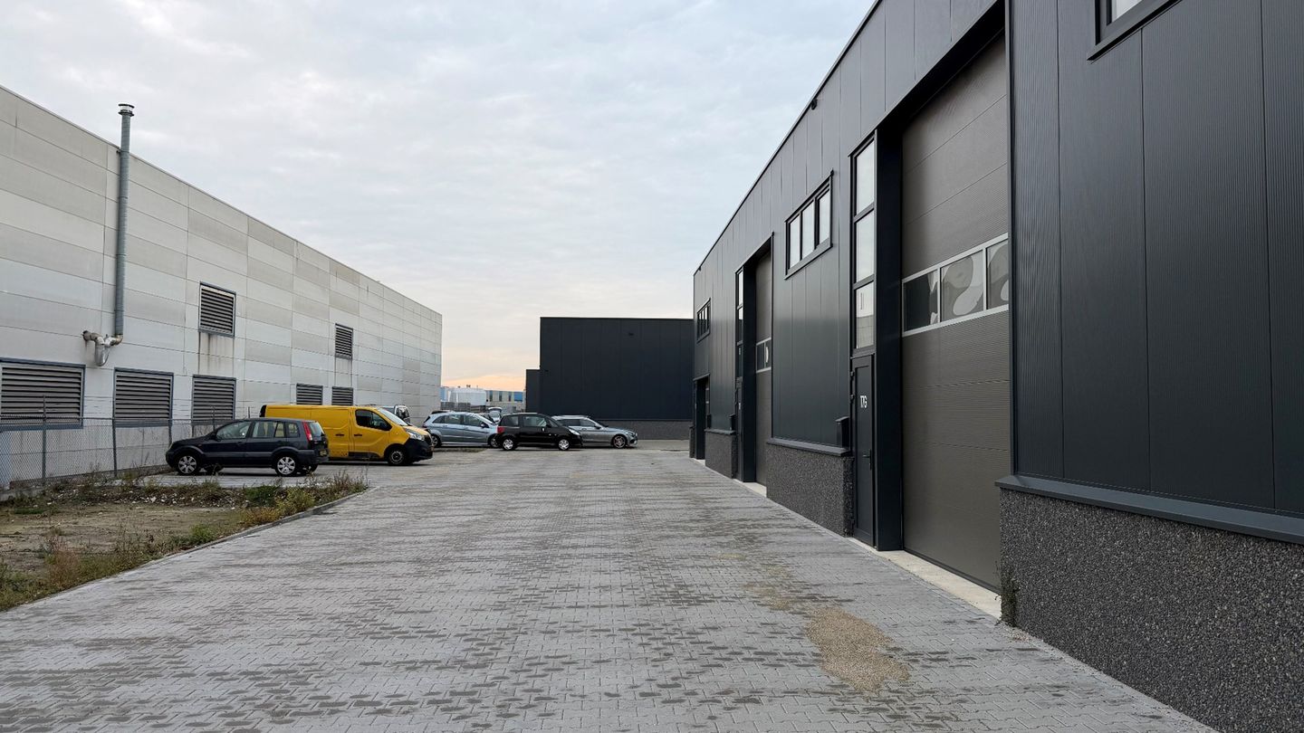 View photo 5 of Groethofstraat 17-J