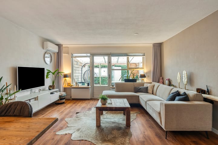 Foto 2 van Versteegstraat 18