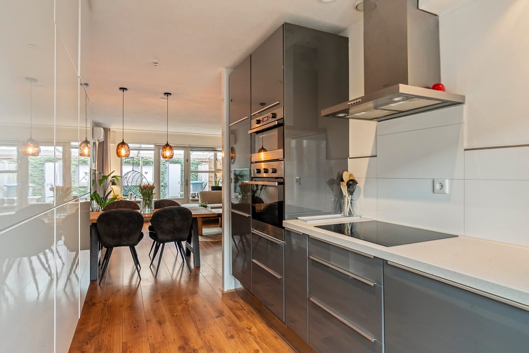 Foto 11 van Versteegstraat 18