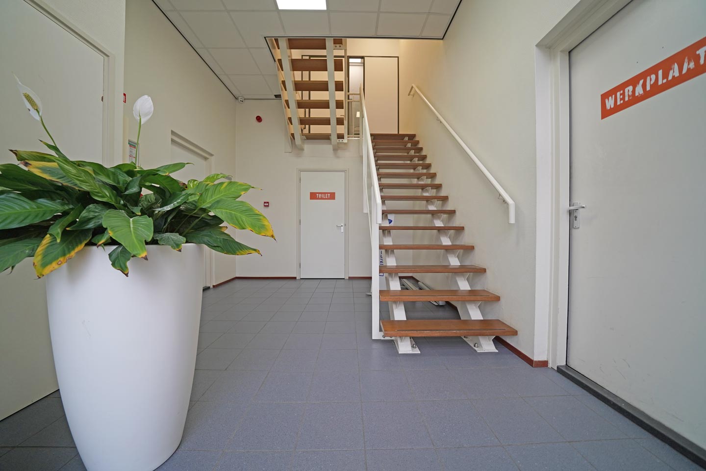 Bekijk foto 2 van G.T. Rietveldstraat 176