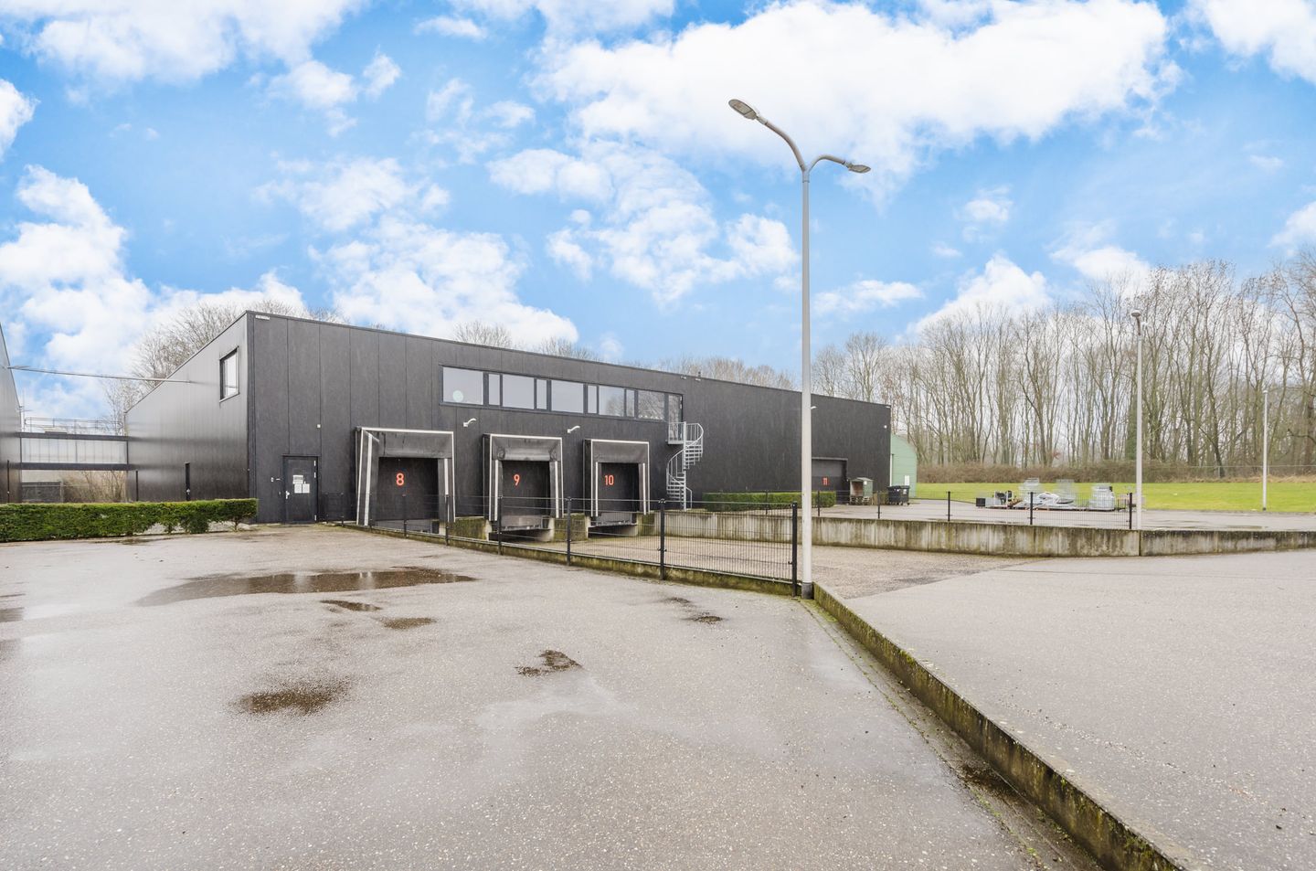 View photo 2 of Tunnelweg 104