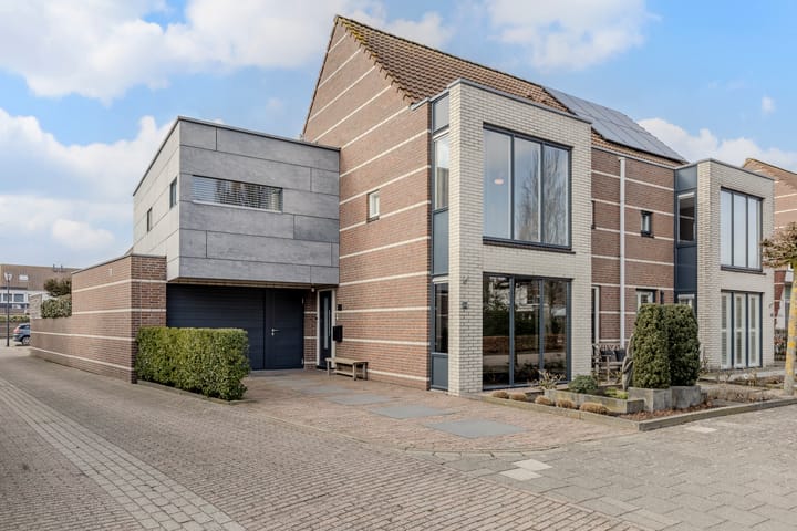 Foto 1 van Vlaggeschip 50