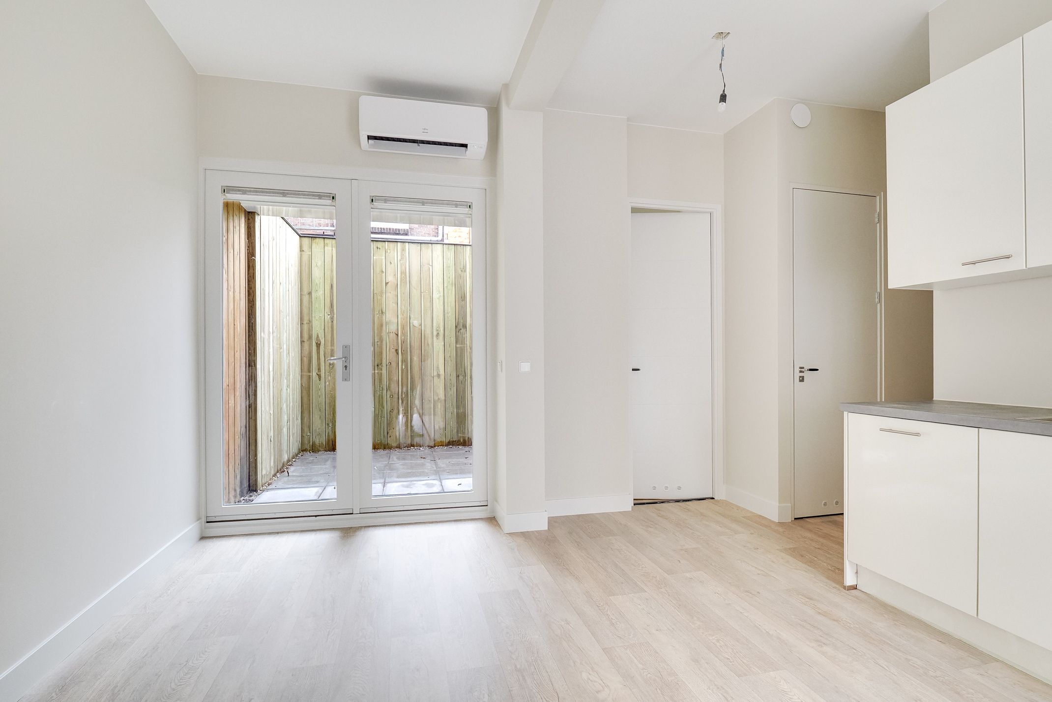 Foto 9 van Douwes Dekkerstraat 2-A