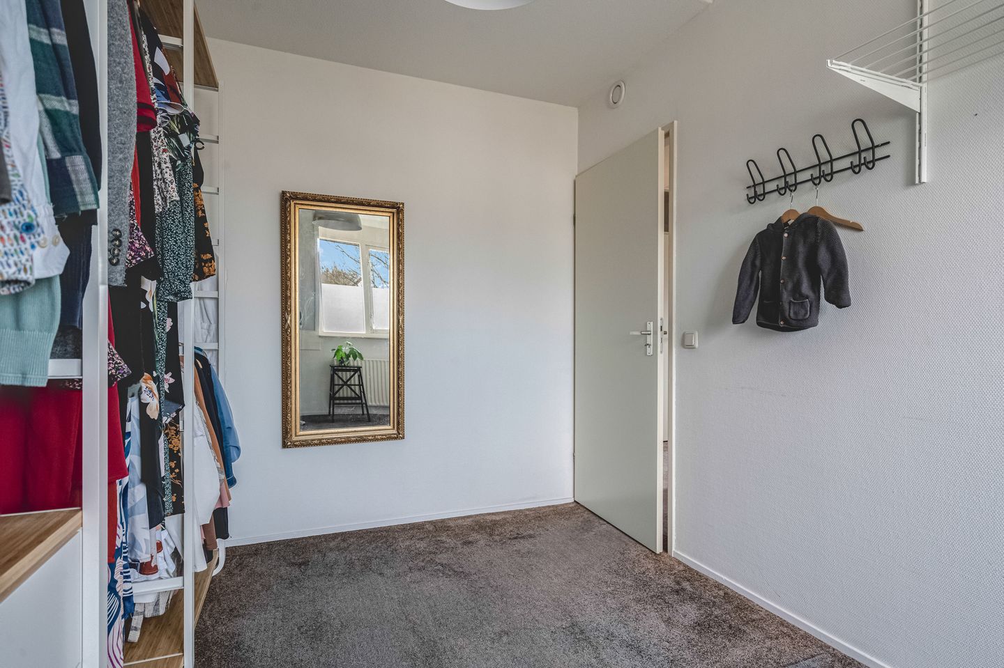 Photo 35 of Stinsenweg 29