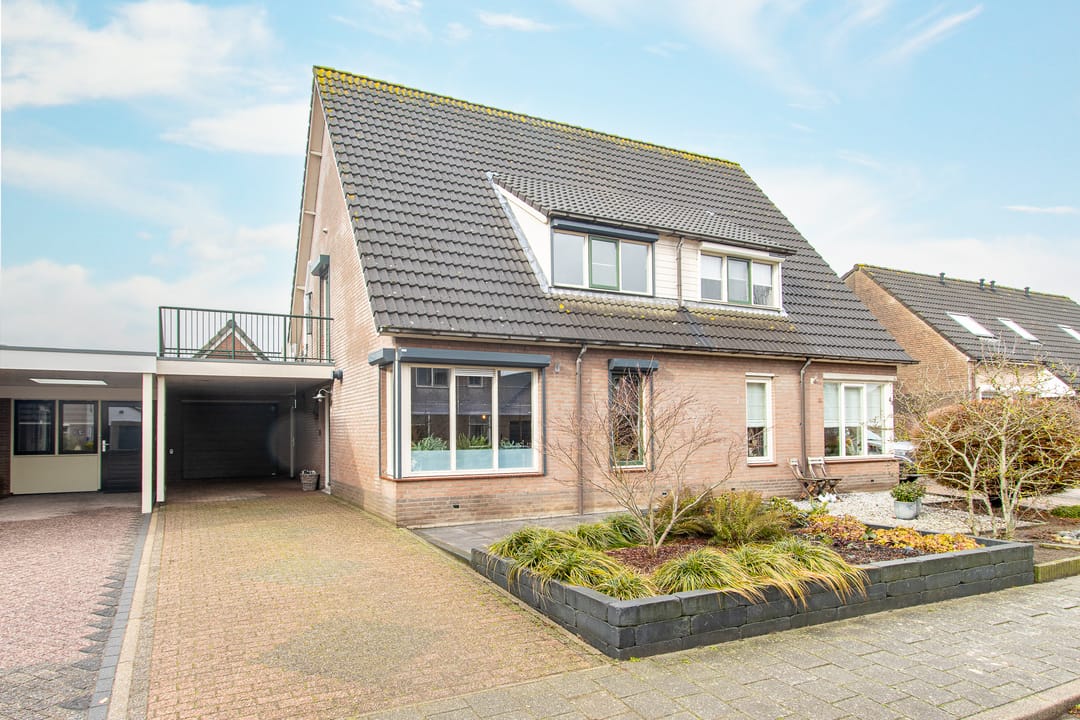 Photo 1 of Willem van Oranjestraat 46