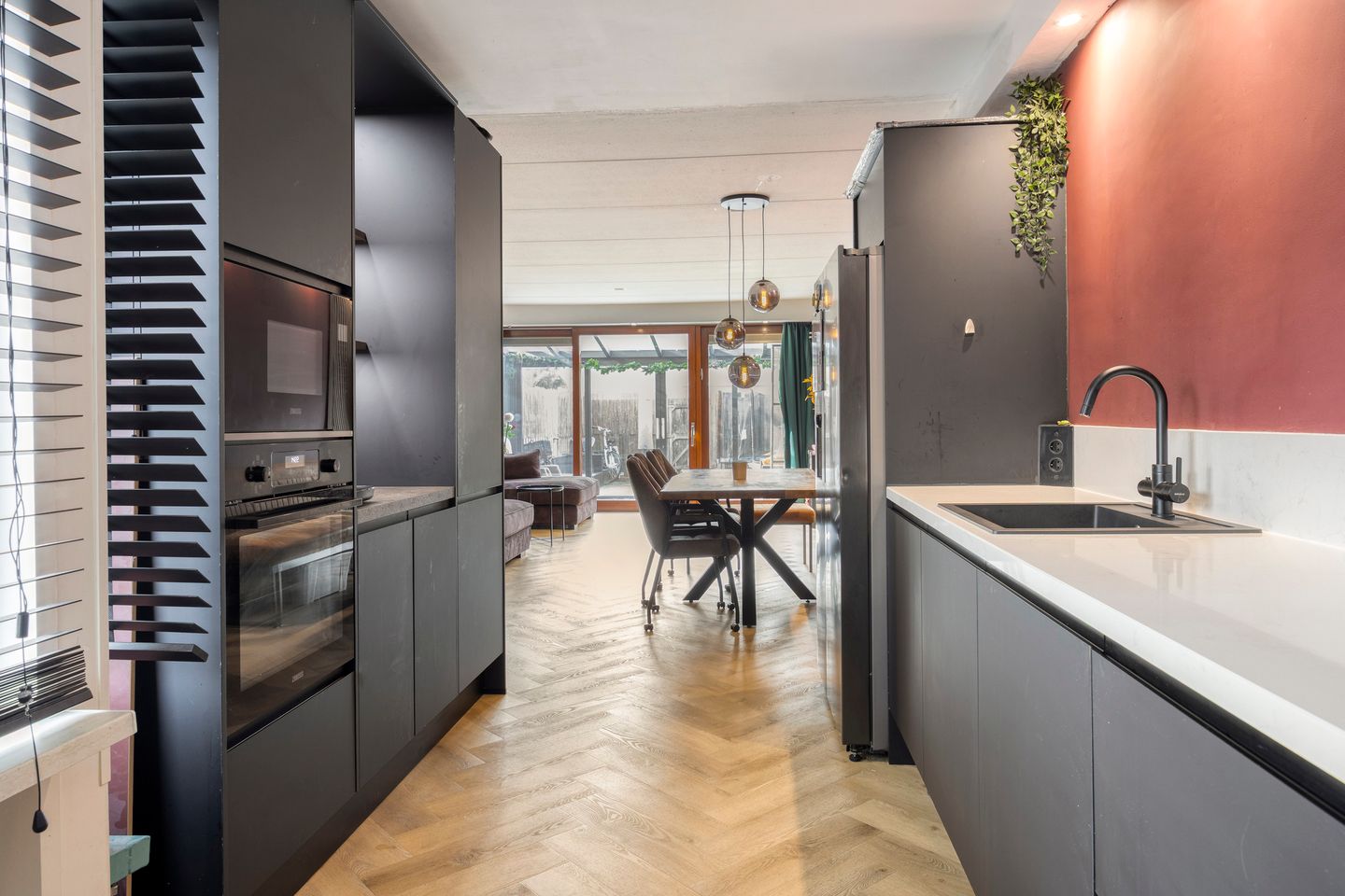 Foto 10 van Ribesstraat 12