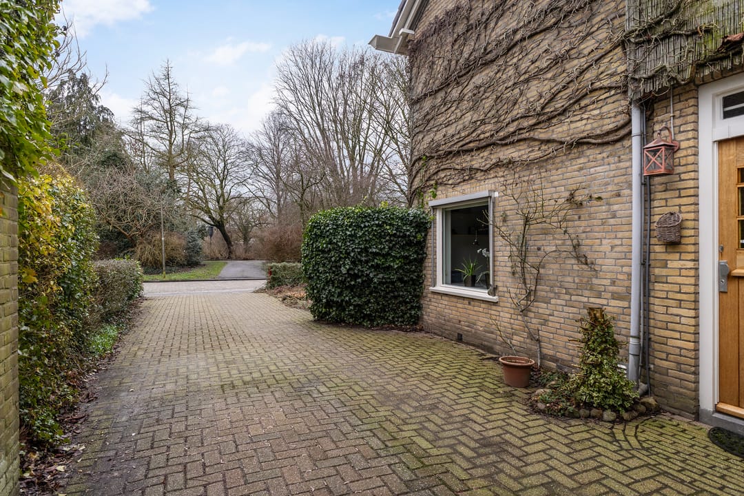 Photo 8 of Vincent van Goghstraat 92