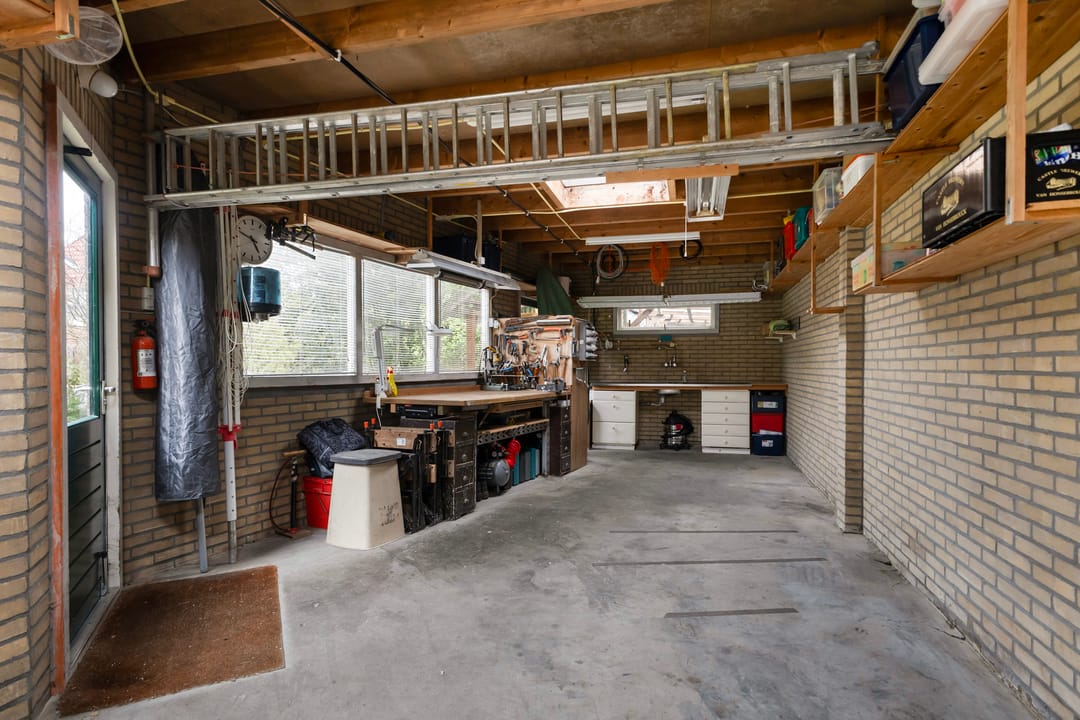 Photo 31 of Vincent van Goghstraat 92