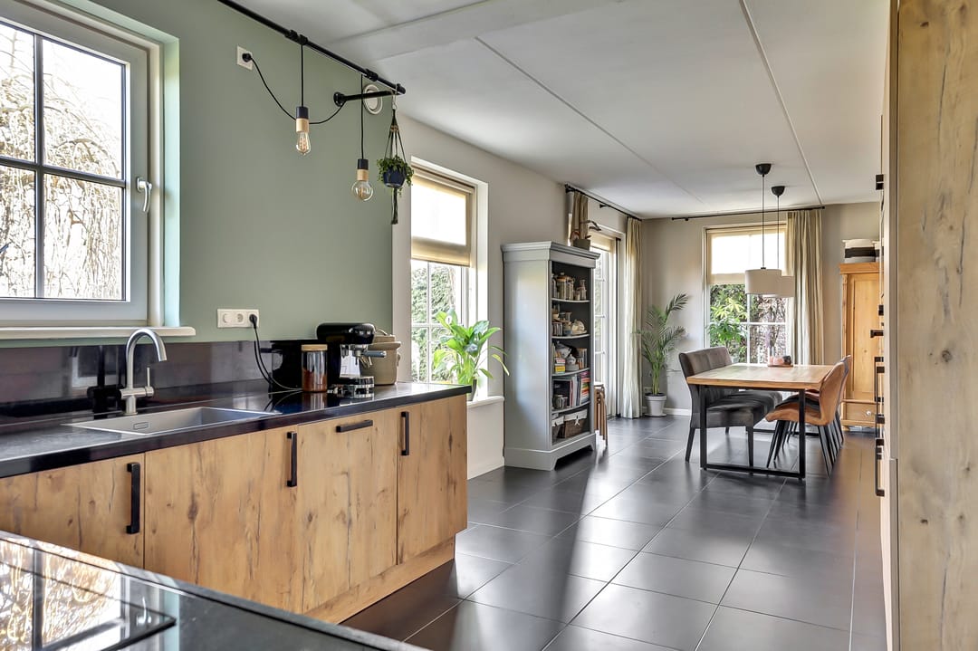 Photo 22 of It Stalt 6