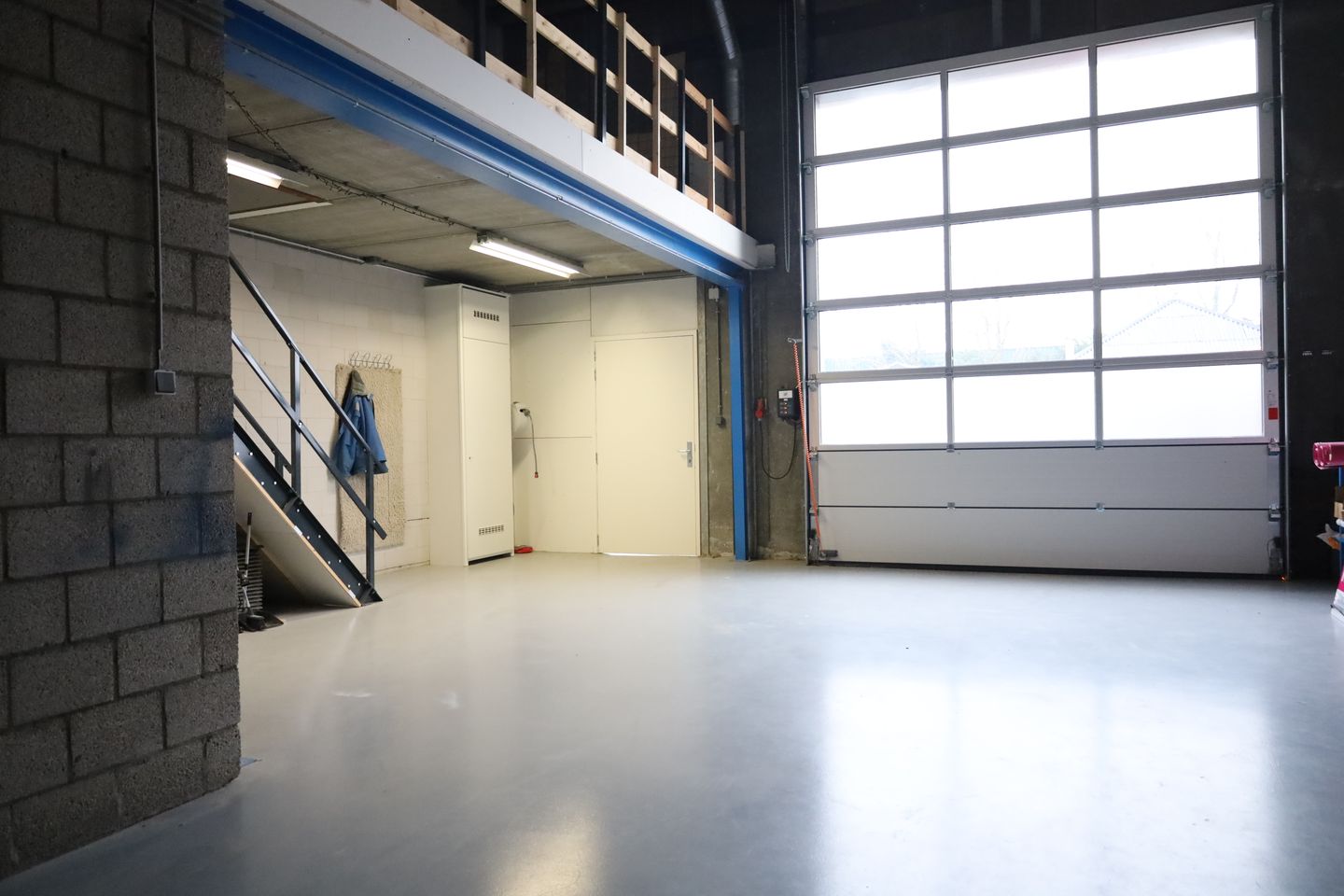 View photo 4 of Van Utrechtweg 36-g