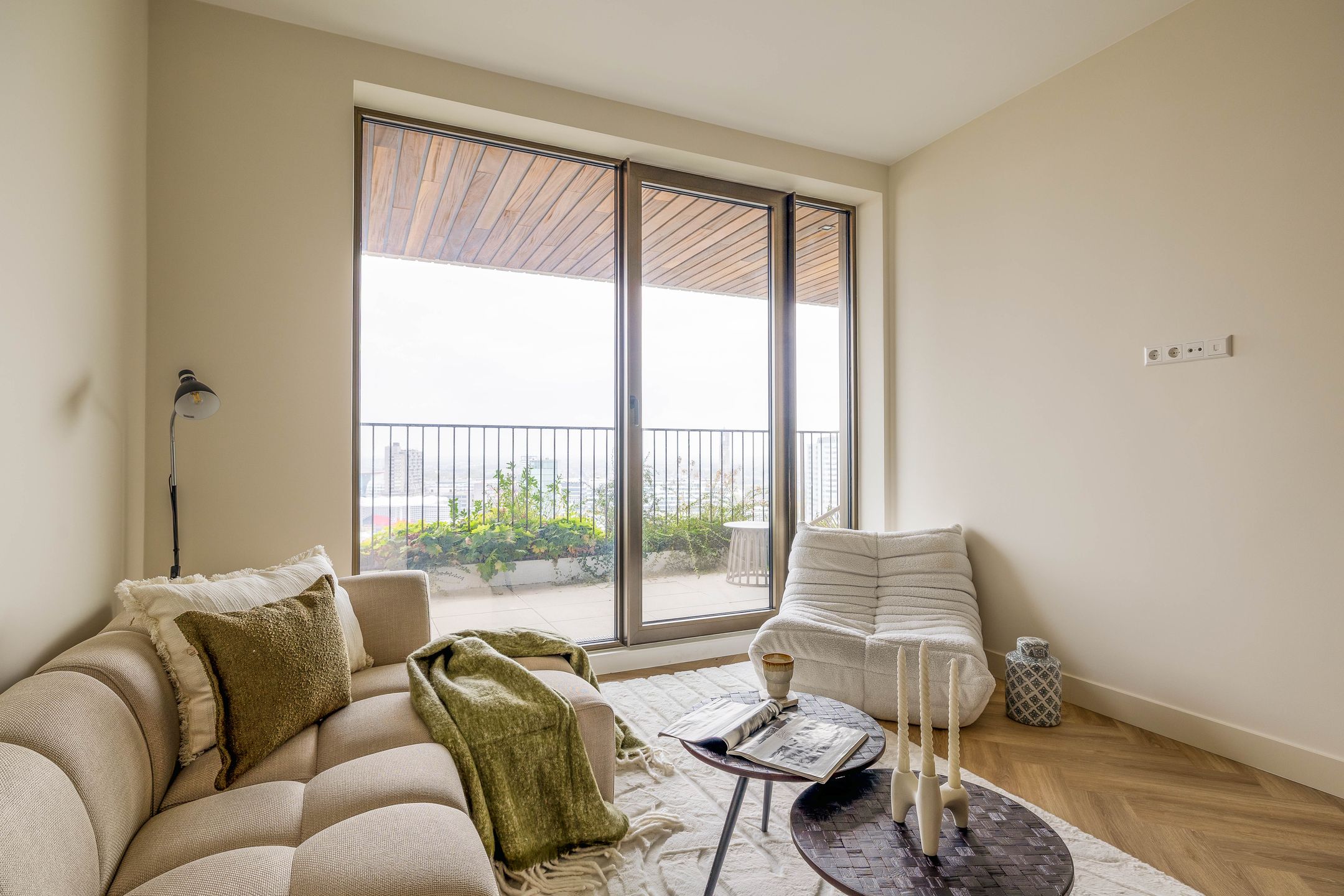 Foto 18 van Hoola van Nootenstraat 331