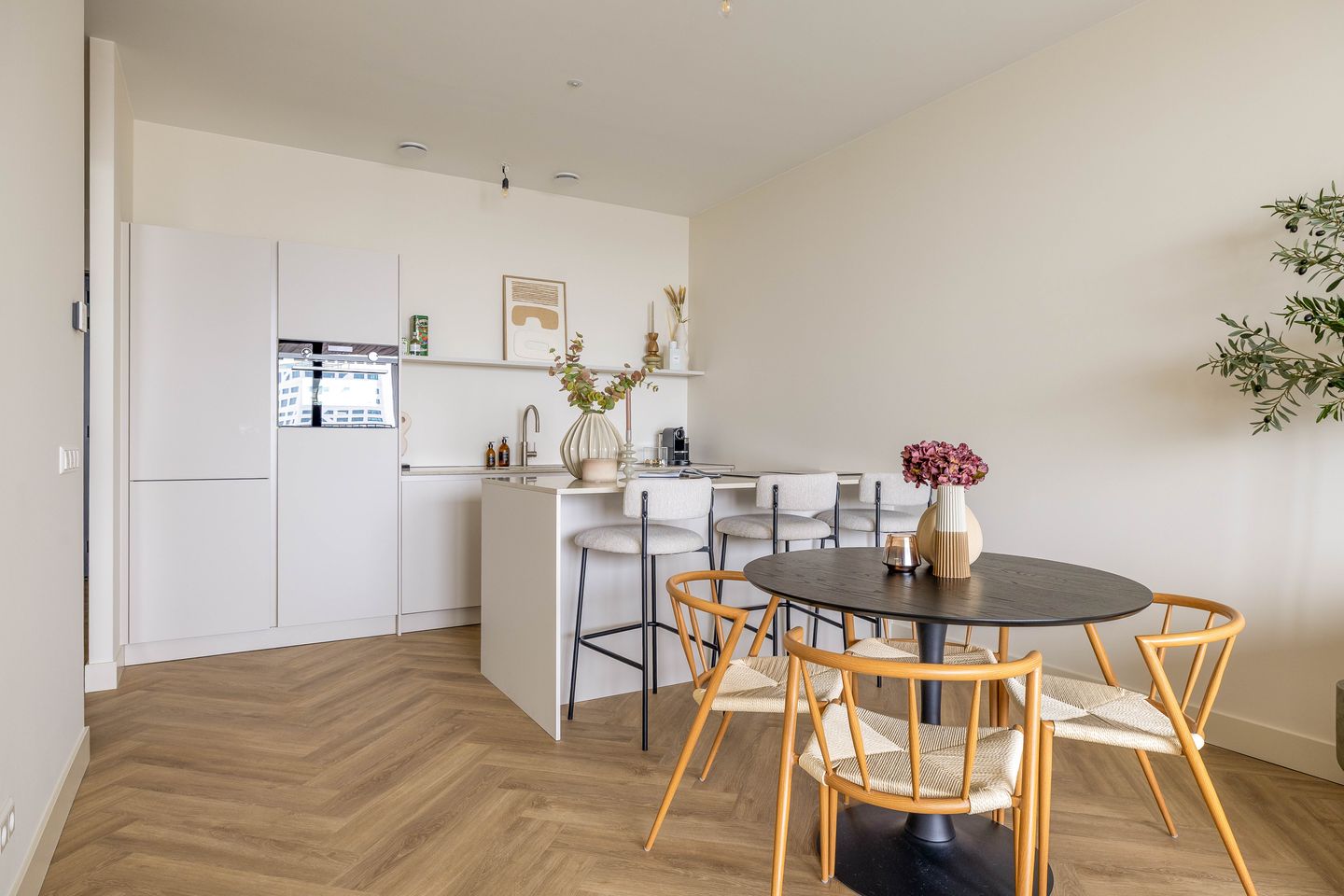 Foto 20 van Hoola van Nootenstraat 331