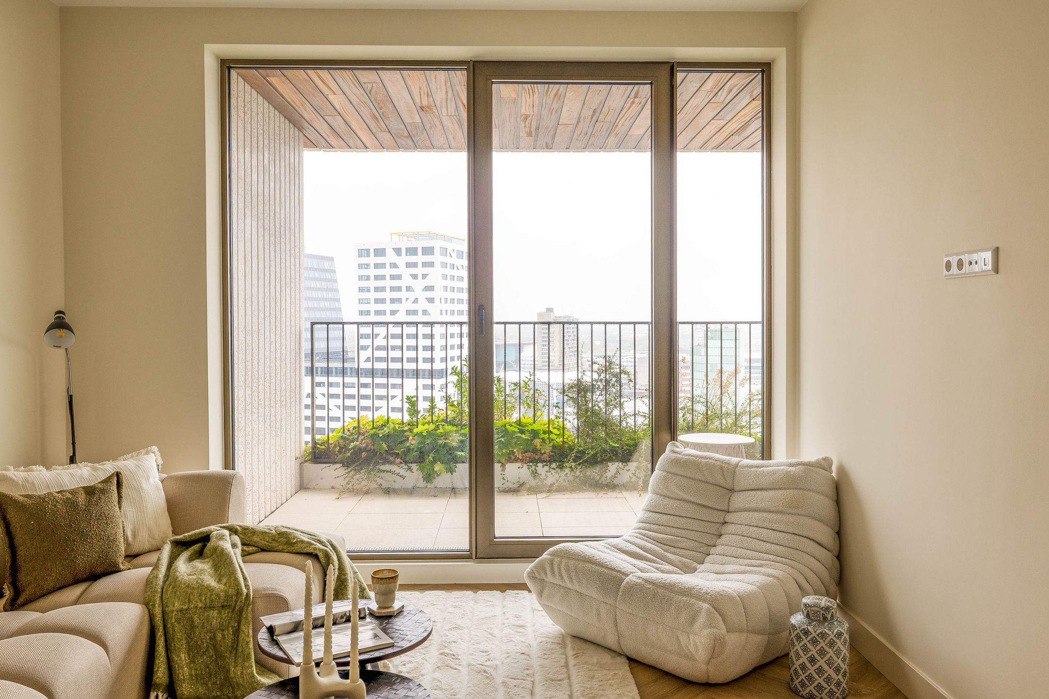 Foto 21 van Hoola van Nootenstraat 331