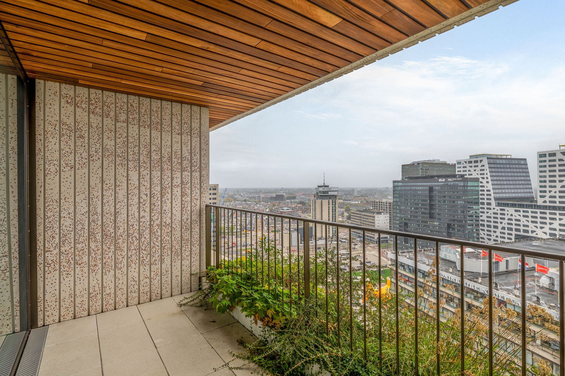 Foto 33 van Hoola van Nootenstraat 331