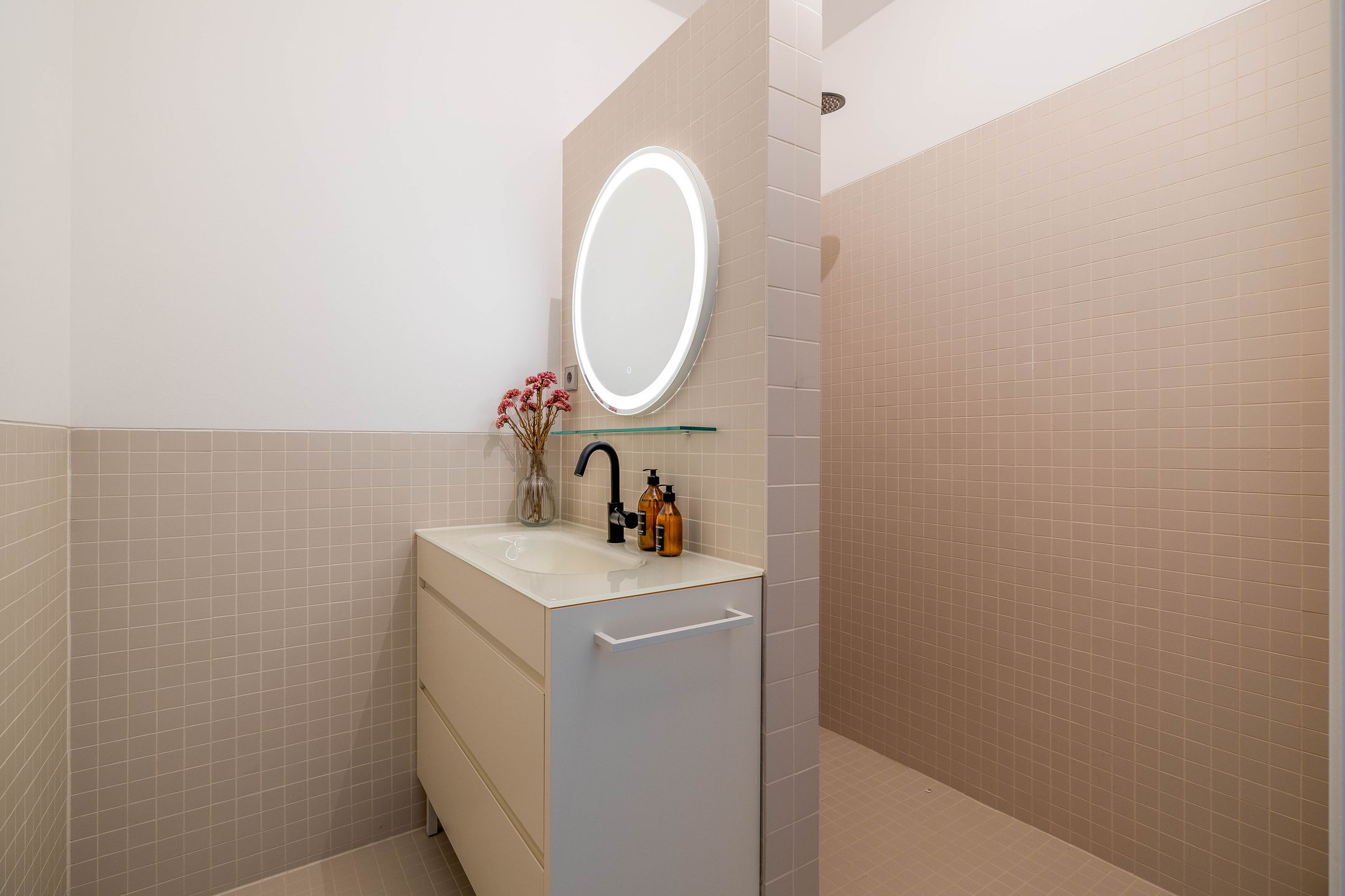 Foto 39 van Hoola van Nootenstraat 331