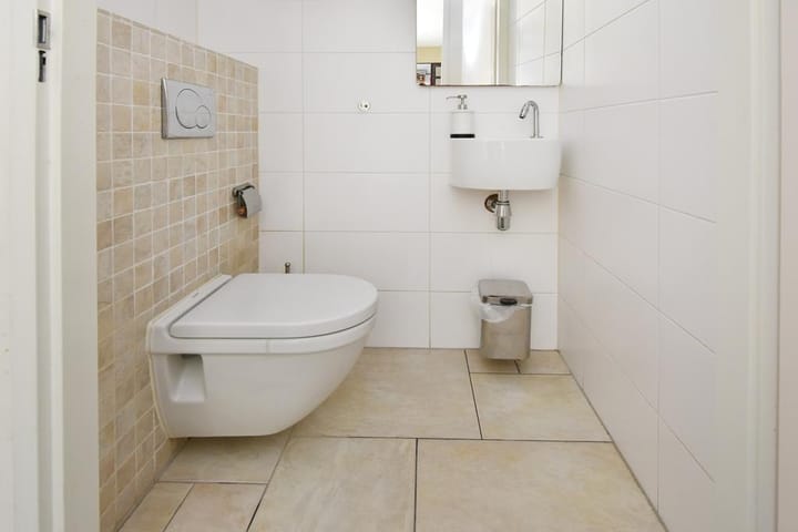 Photo 8 of Pieter de Voisstraat 16