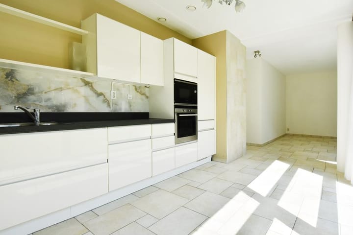 Photo 12 of Pieter de Voisstraat 16