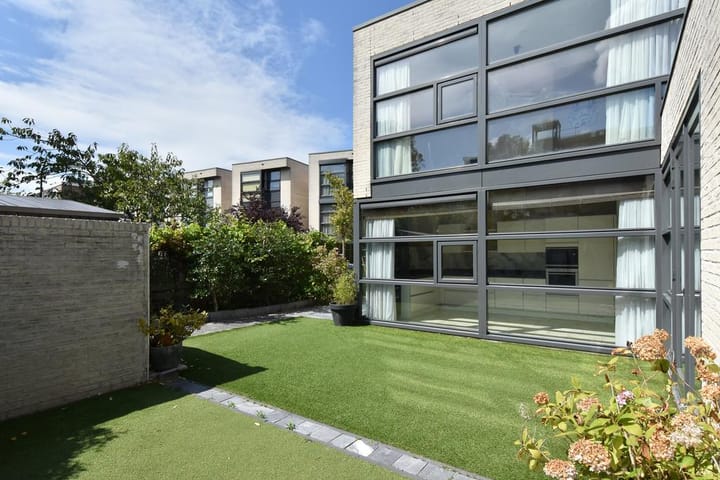 Photo 17 of Pieter de Voisstraat 16