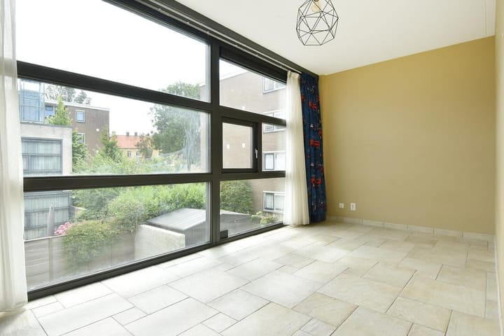 Photo 27 of Pieter de Voisstraat 16