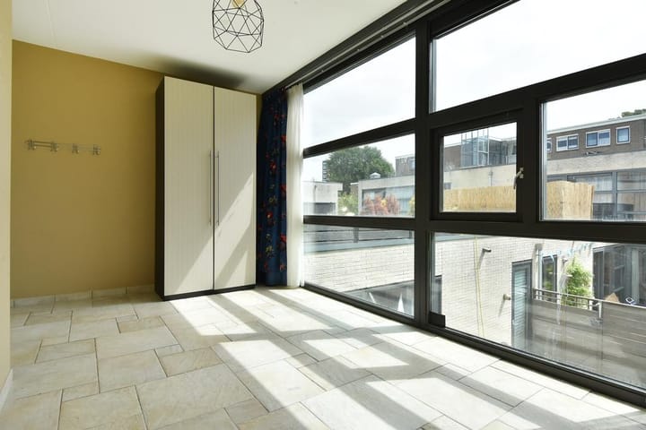 Photo 28 of Pieter de Voisstraat 16