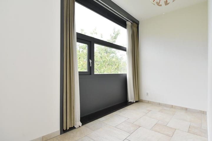 Photo 32 of Pieter de Voisstraat 16