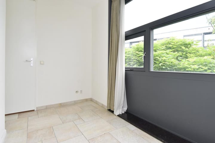 Photo 33 of Pieter de Voisstraat 16