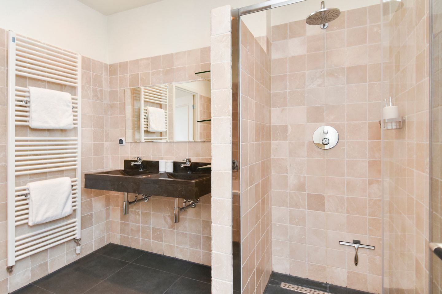 Foto 25 van Van der Aastraat 28