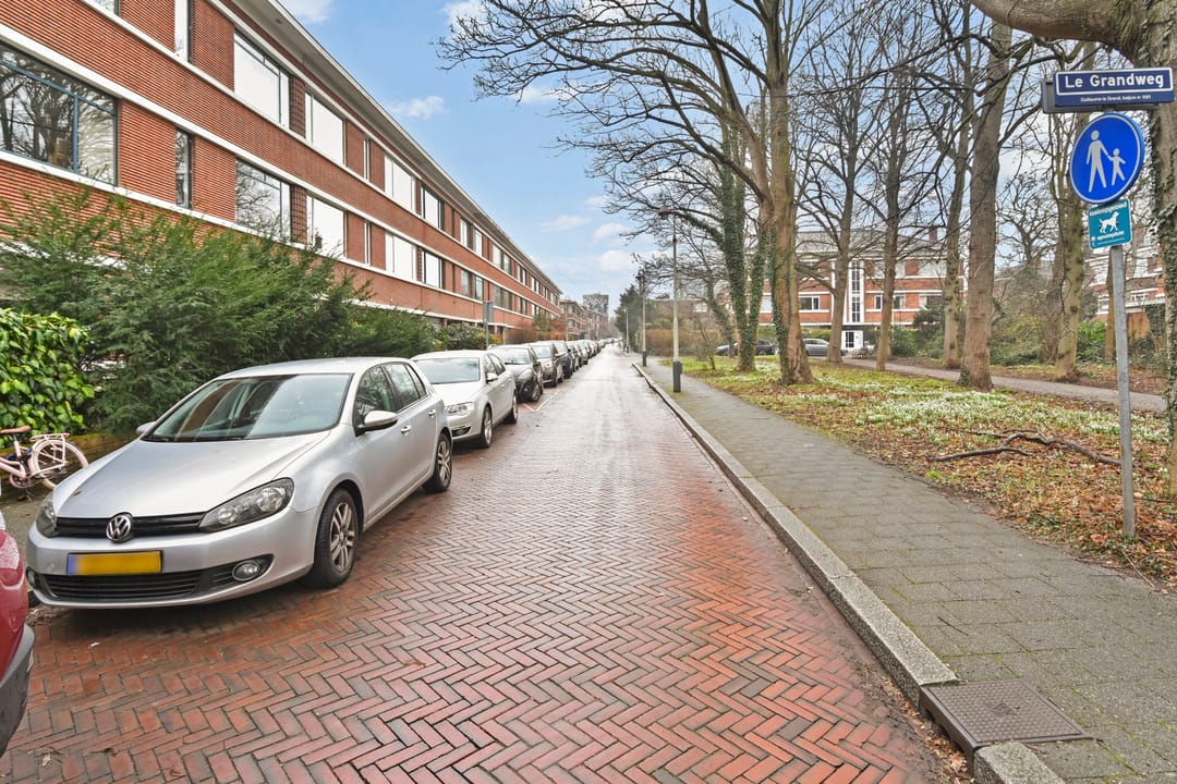 Foto 28 van Van der Aastraat 28