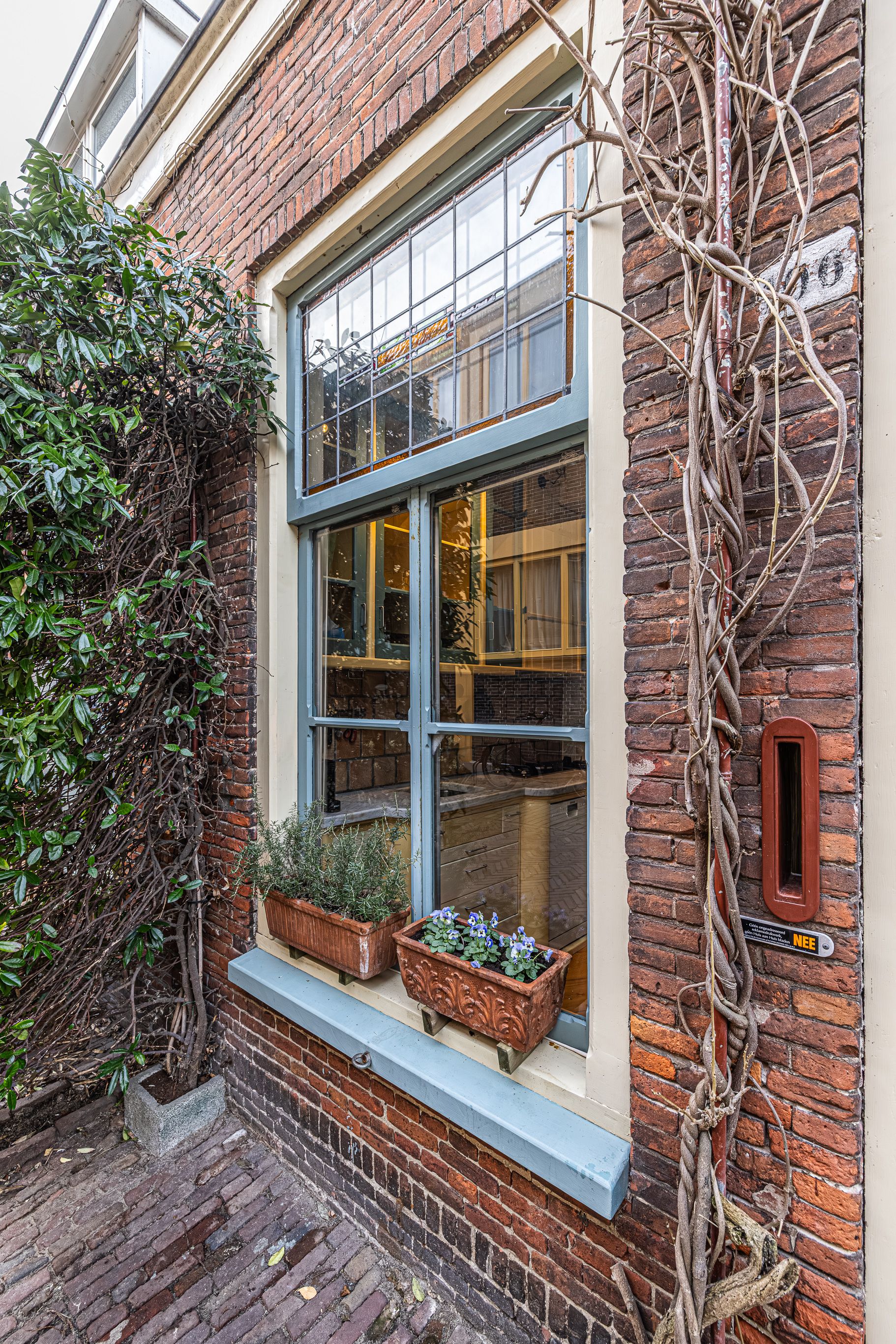 Photo 6 of Vestestraat 106