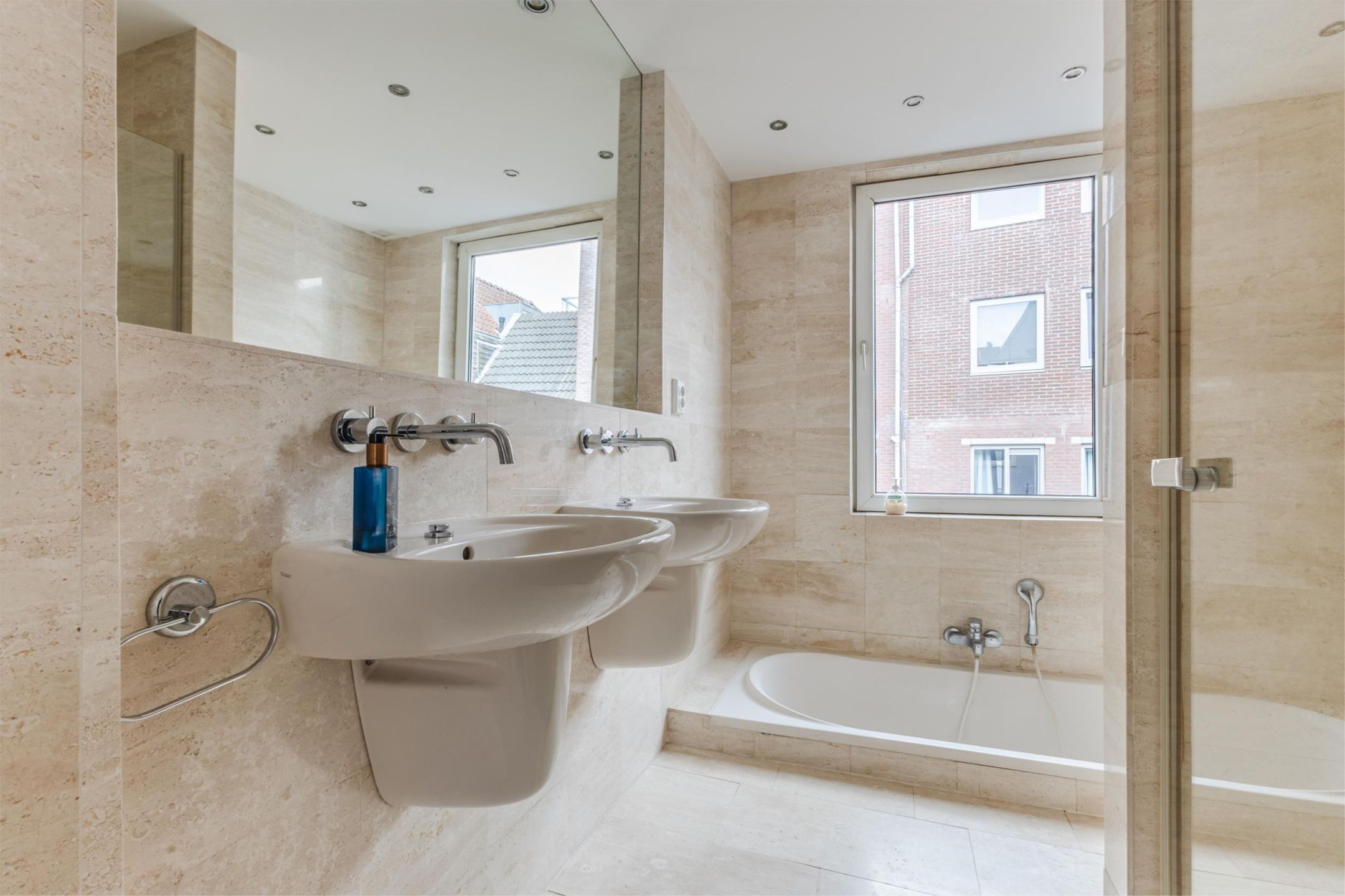 Foto 18 van Barentszstraat 319