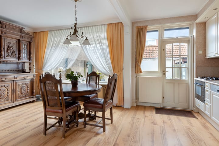 Photo 13 of Graaf Willemlaan 32