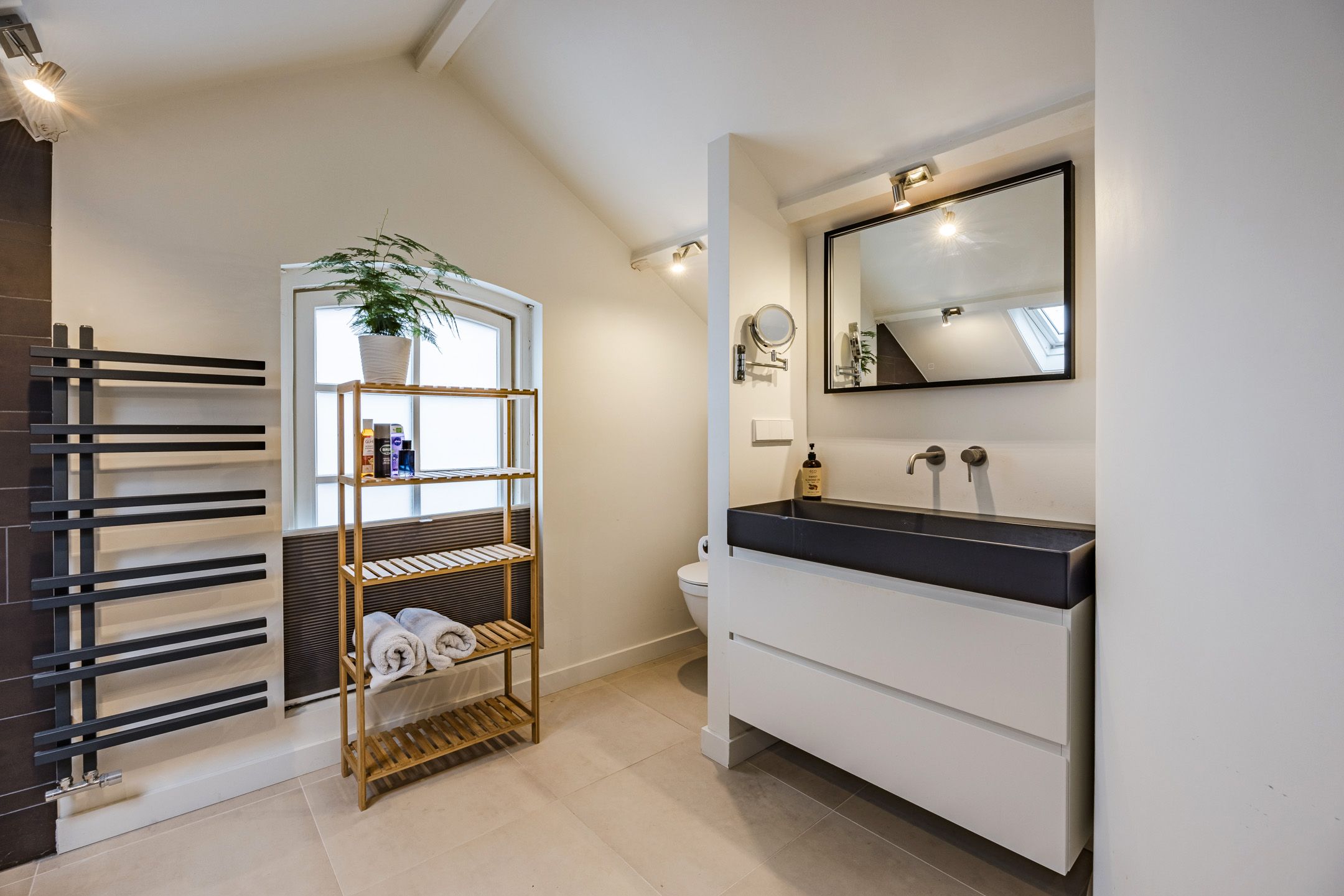 Foto 42 van De Laat de Kanterstraat 27-A