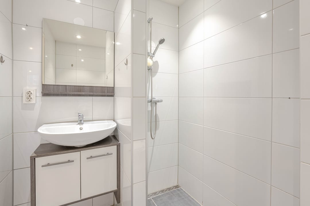 Foto 16 van Oostvoornsestraat 15-A