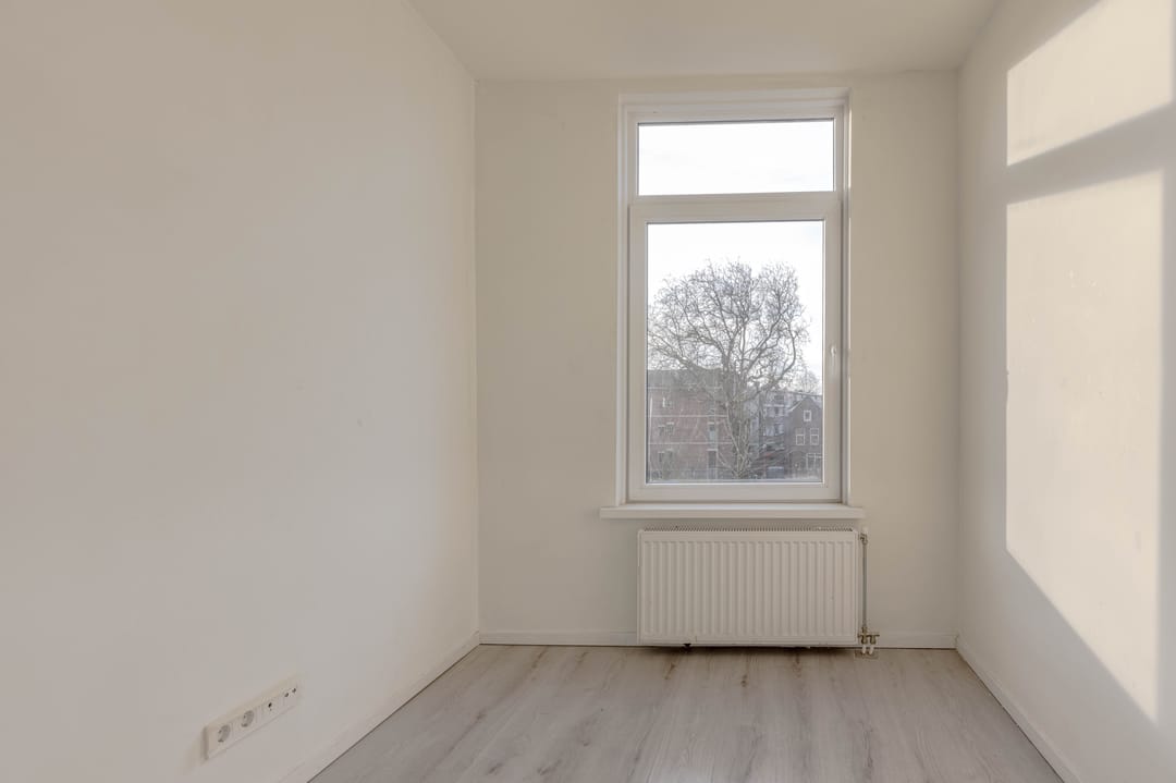 Foto 26 van Oostvoornsestraat 15-A