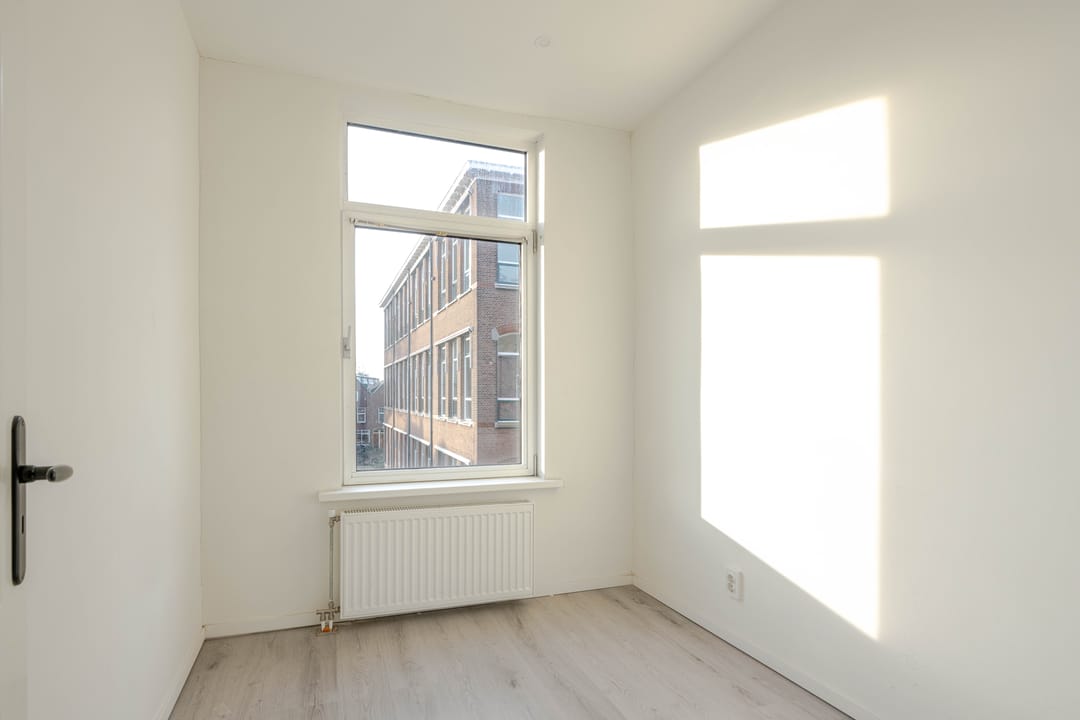 Foto 28 van Oostvoornsestraat 15-A