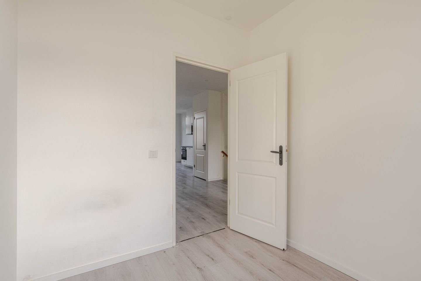 Foto 29 van Oostvoornsestraat 15-A