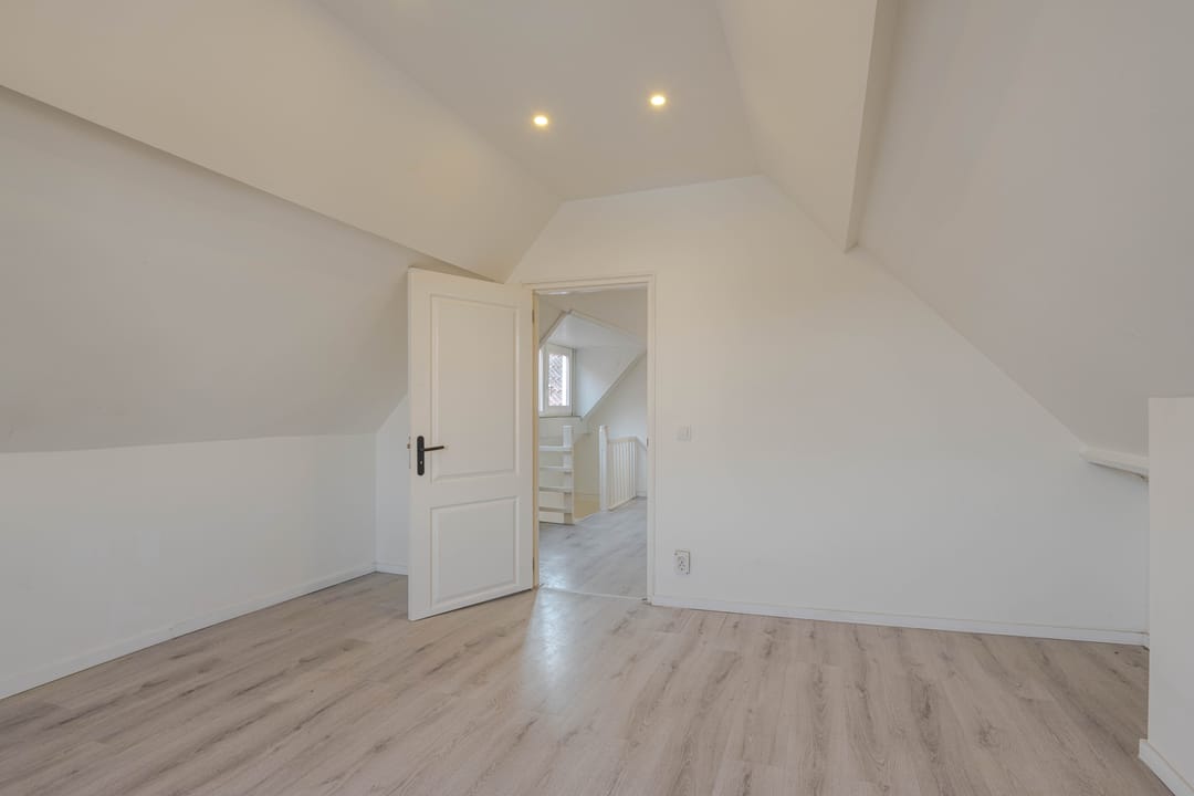 Foto 31 van Oostvoornsestraat 15-A