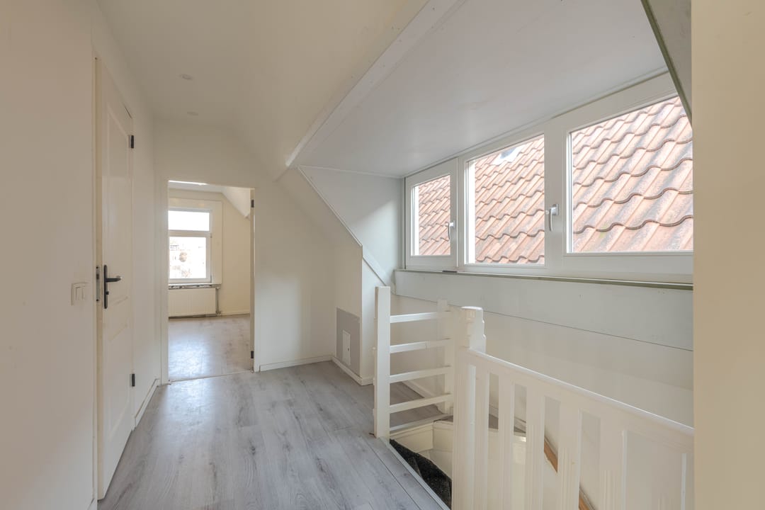 Foto 32 van Oostvoornsestraat 15-A