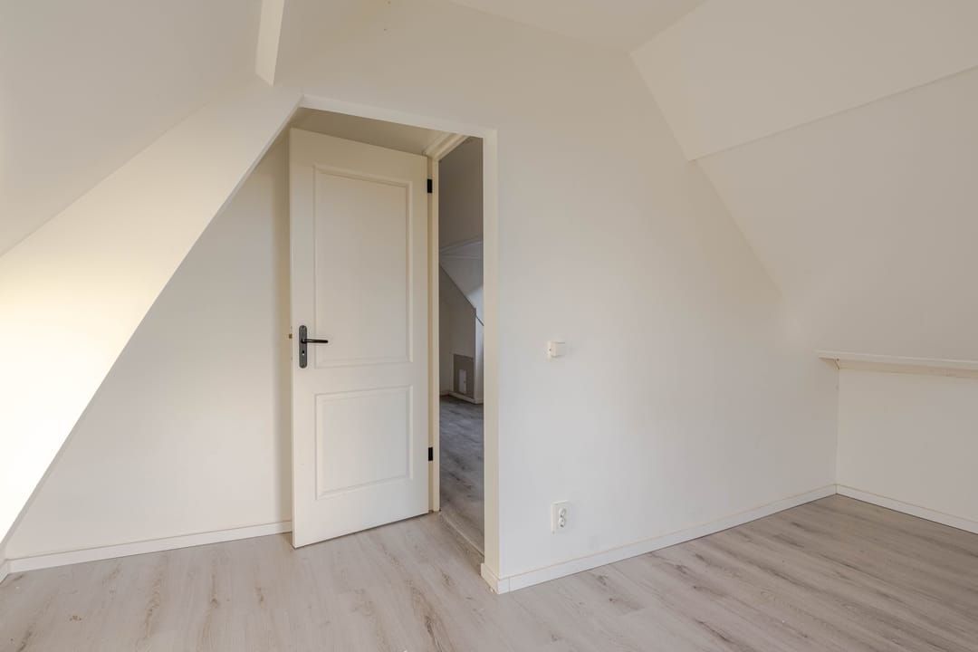 Foto 37 van Oostvoornsestraat 15-A