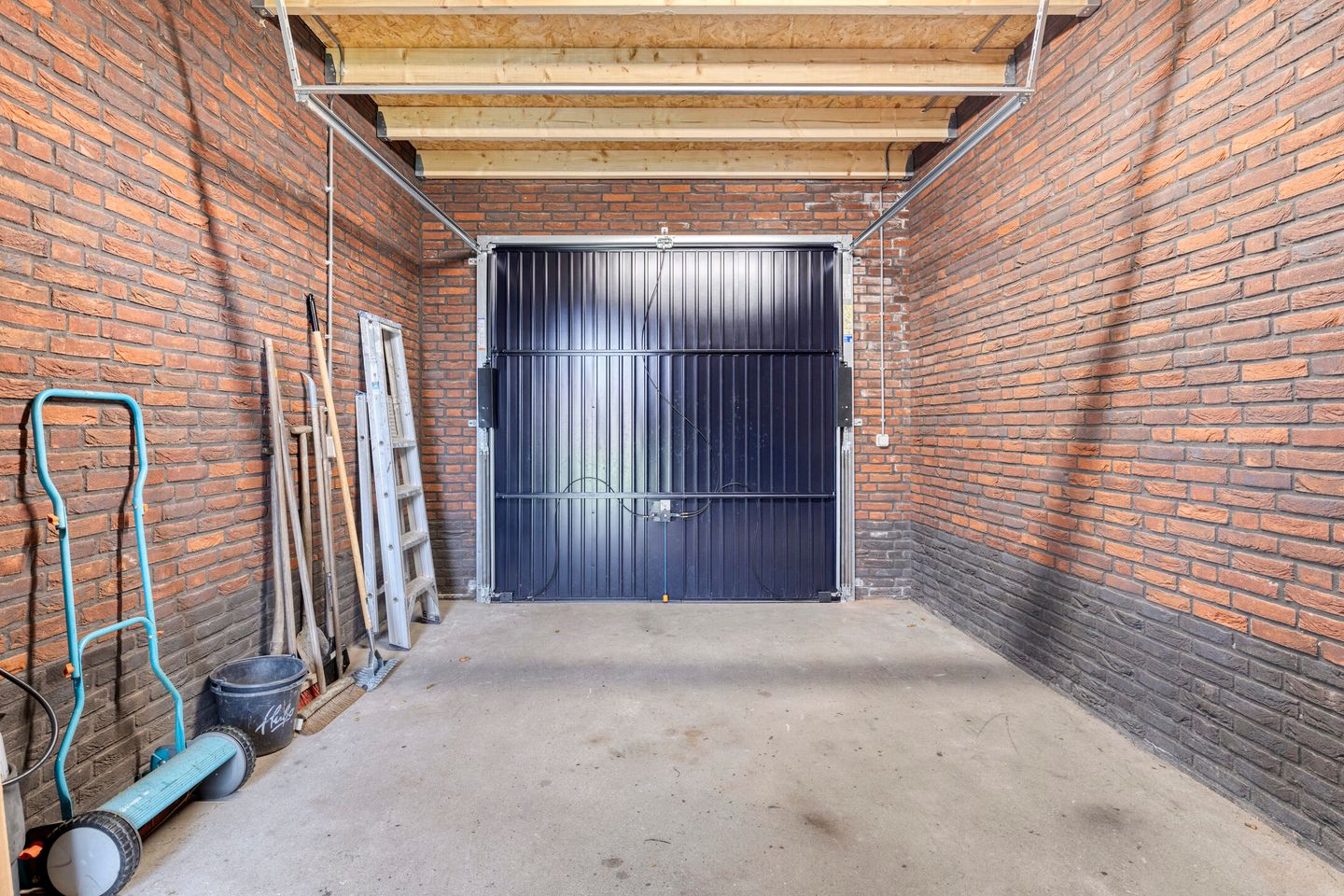 Foto 25 van Toon van den Bornestraat 8-C