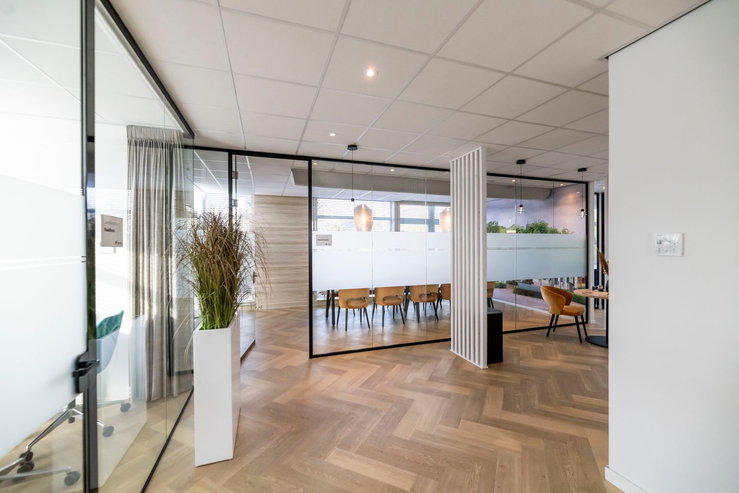 View photo 4 of Bredaseweg 107