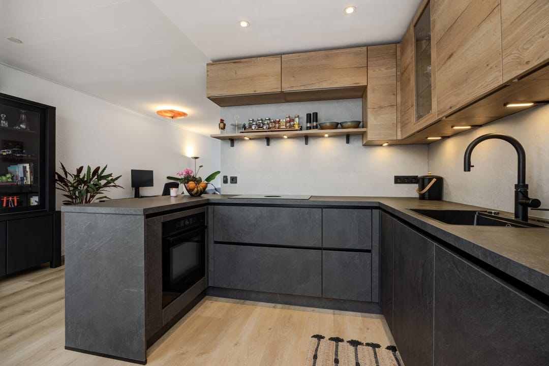 Foto 13 van Adelaar 111