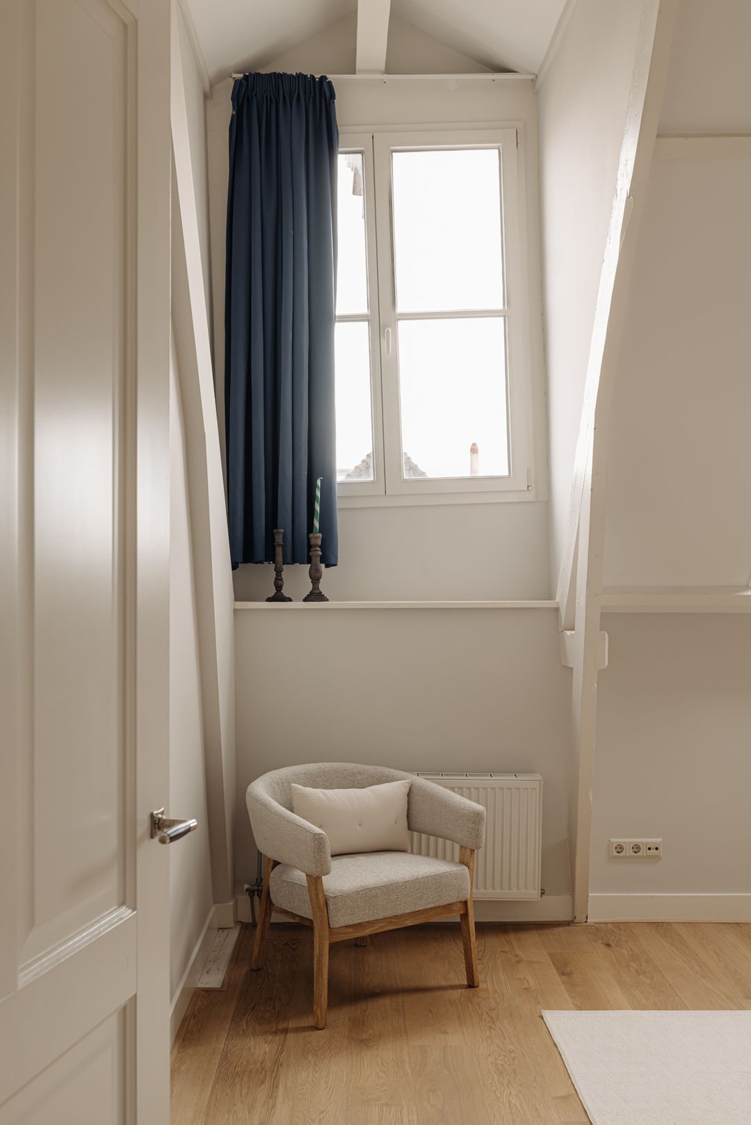 Foto 16 van Van Baerlestraat 14-3