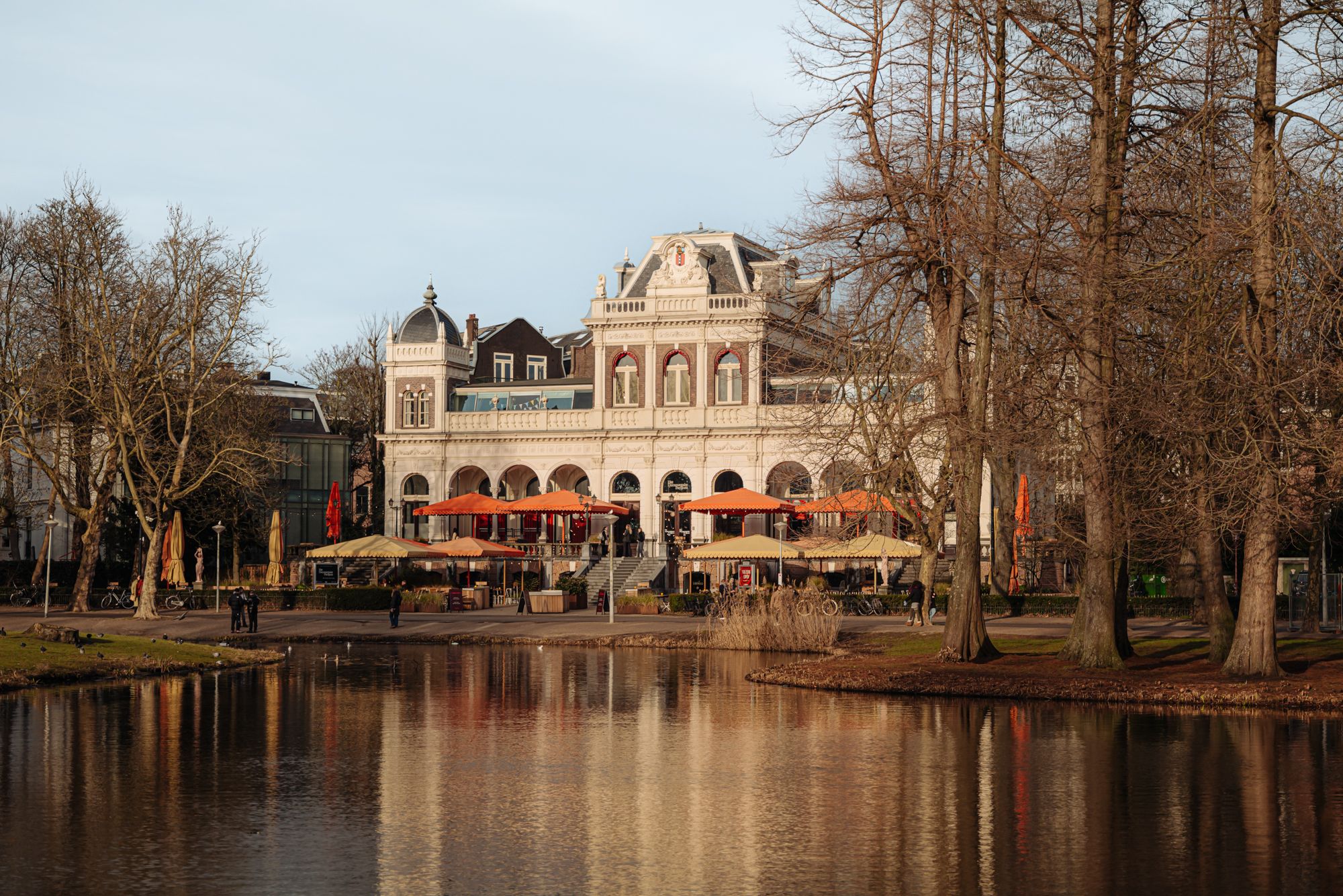 Foto 30 van Van Baerlestraat 14-3