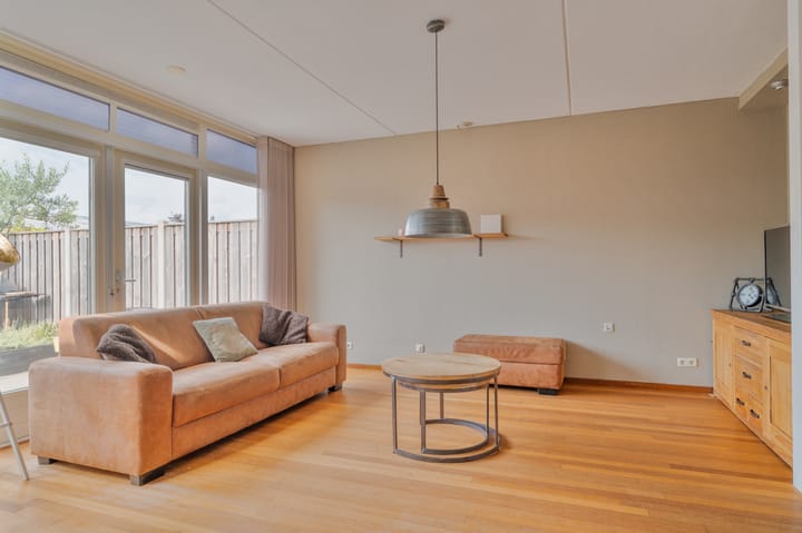 Photo 4 of Leonard Springerlaan 430