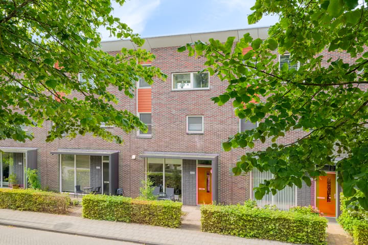 Photo 2 of Leonard Springerlaan 430