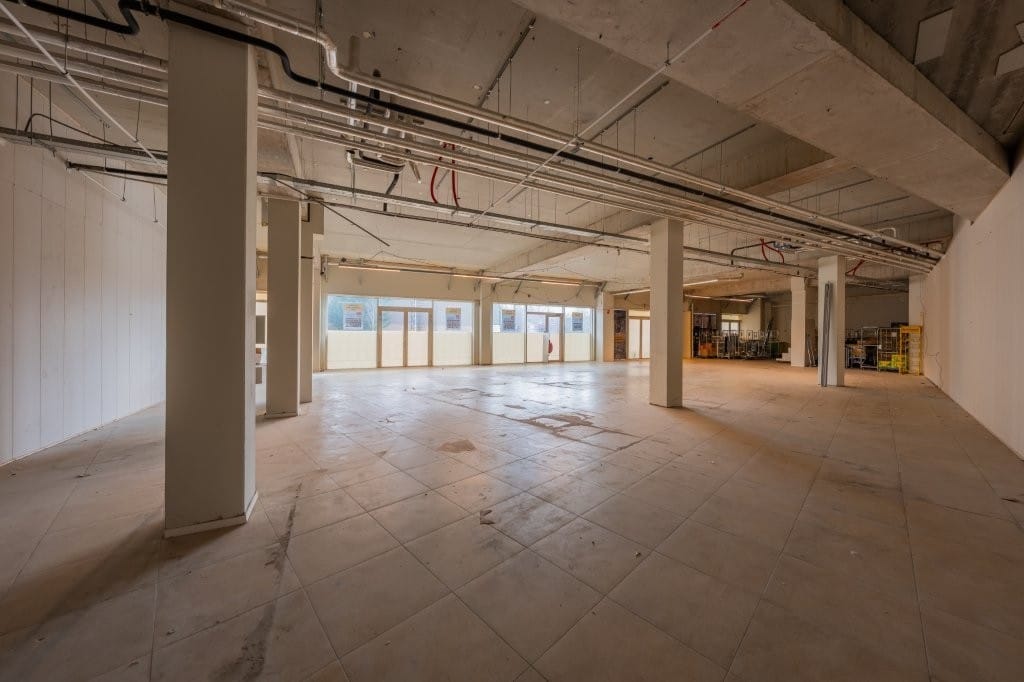 Bekijk foto 2 van Middenweg 243-N