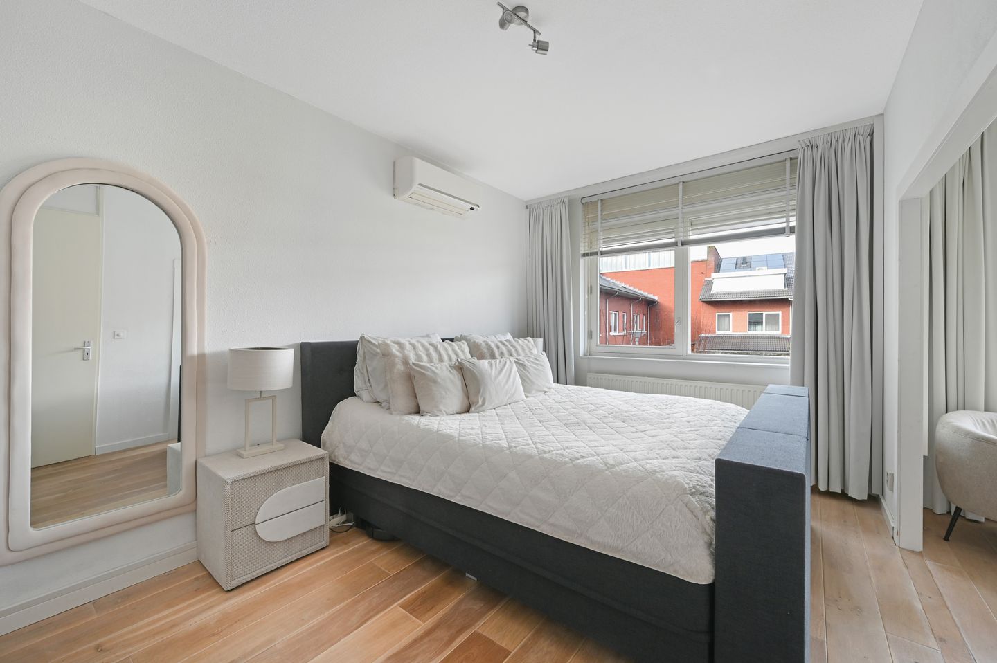 Photo 19 of Francis Picabiastraat 71